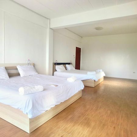 115 Townhouse Hotel Ban Khlong Krang ภายนอก รูปภาพ