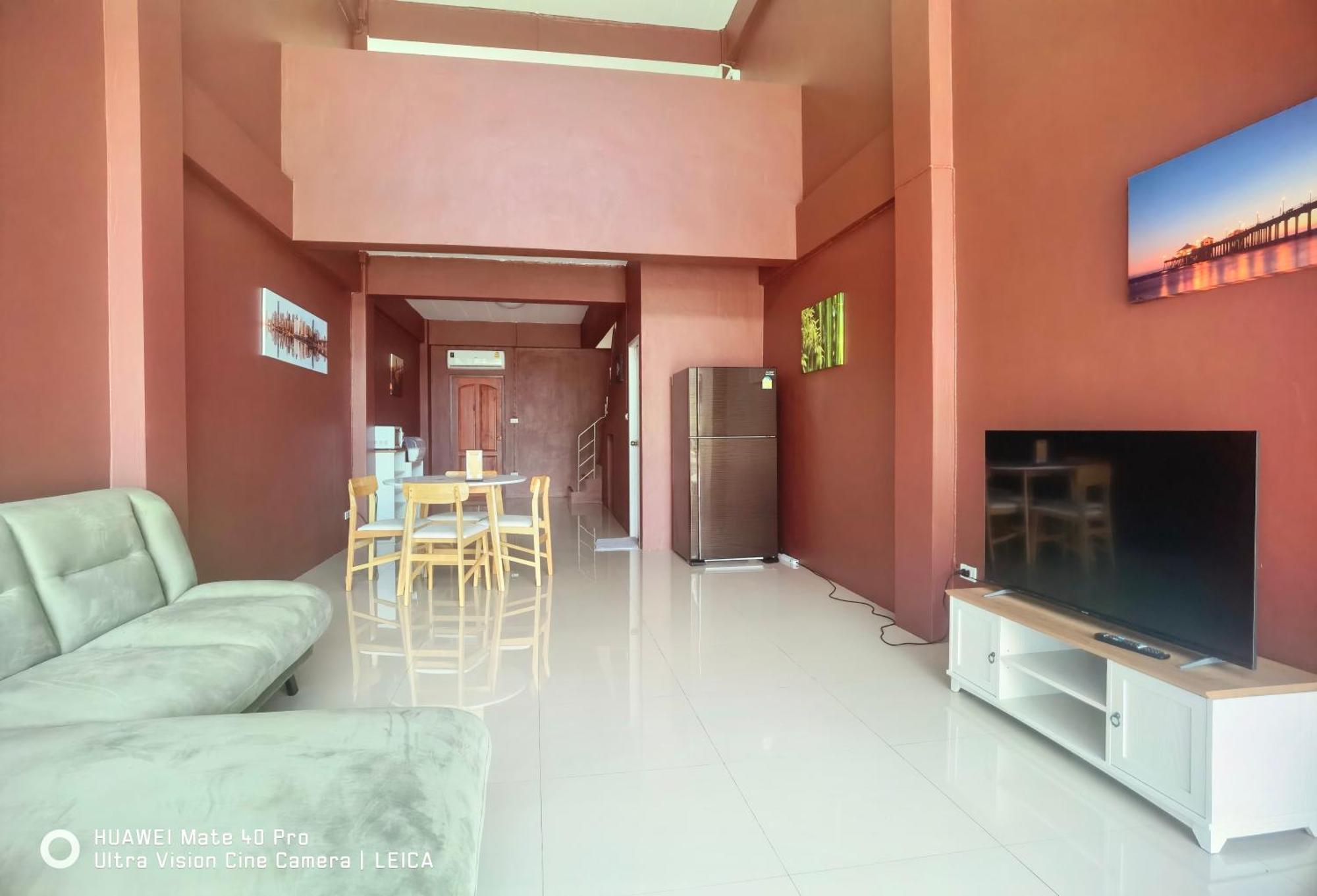 115 Townhouse Hotel Ban Khlong Krang ภายนอก รูปภาพ