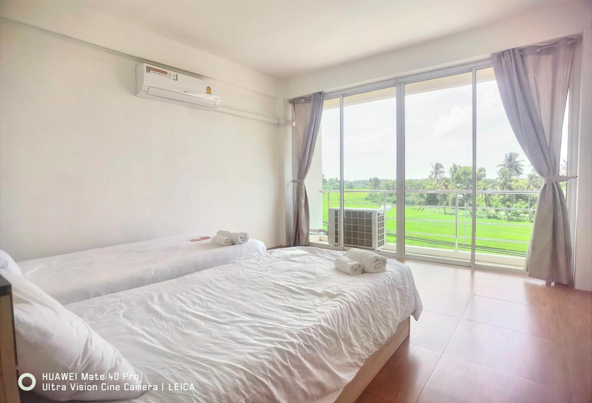 115 Townhouse Hotel Ban Khlong Krang ภายนอก รูปภาพ