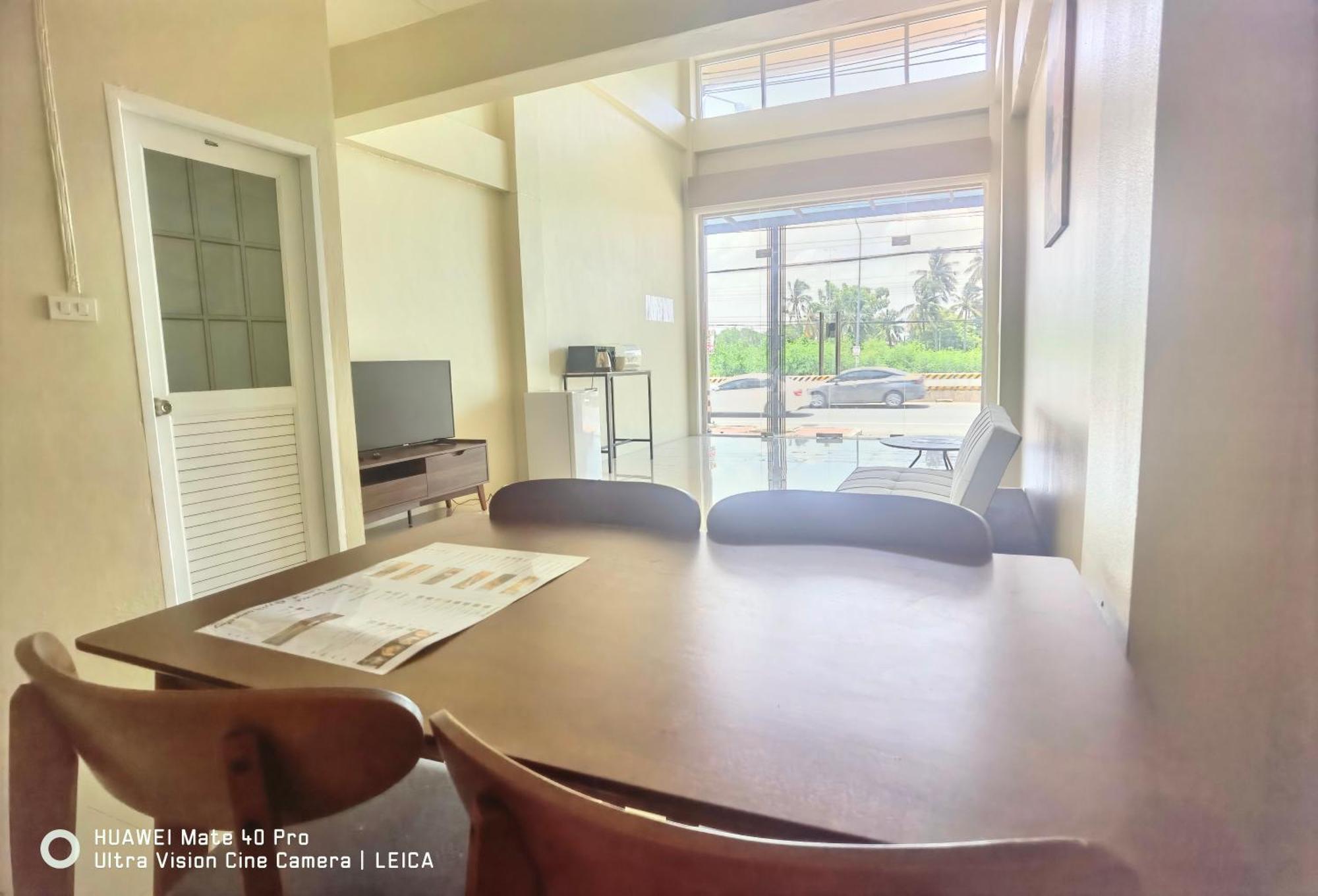 115 Townhouse Hotel Ban Khlong Krang ภายนอก รูปภาพ