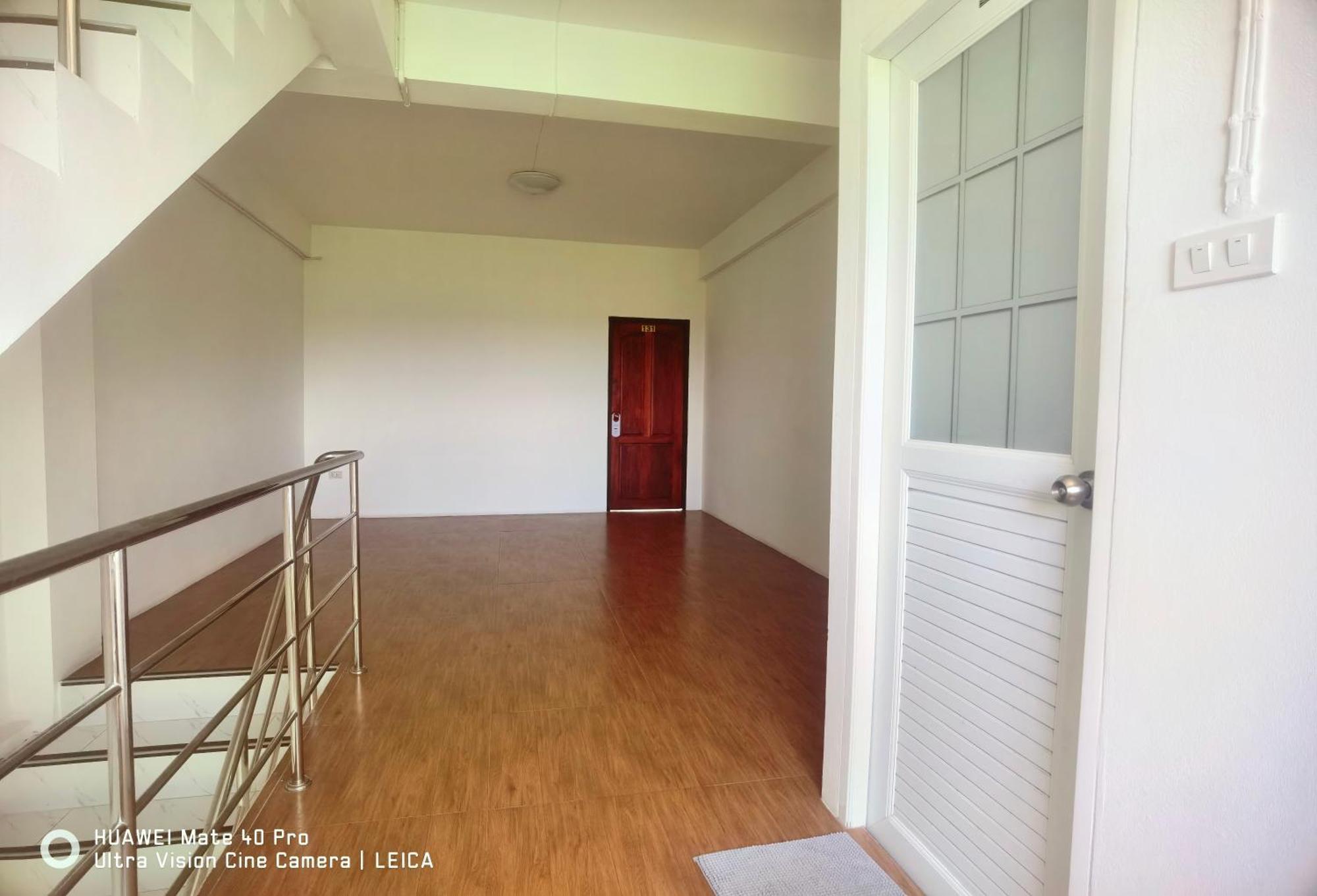 115 Townhouse Hotel Ban Khlong Krang ภายนอก รูปภาพ