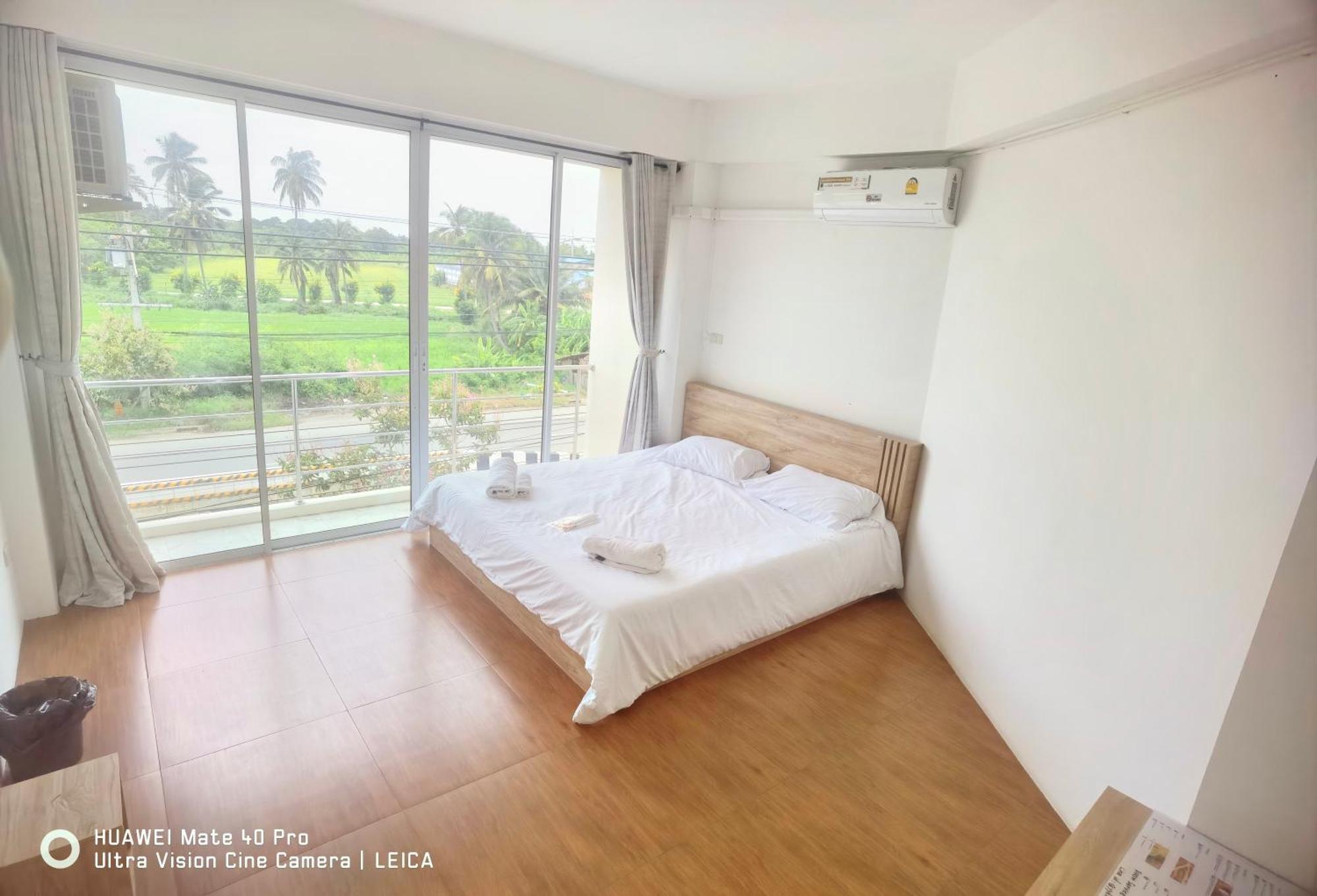 115 Townhouse Hotel Ban Khlong Krang ภายนอก รูปภาพ