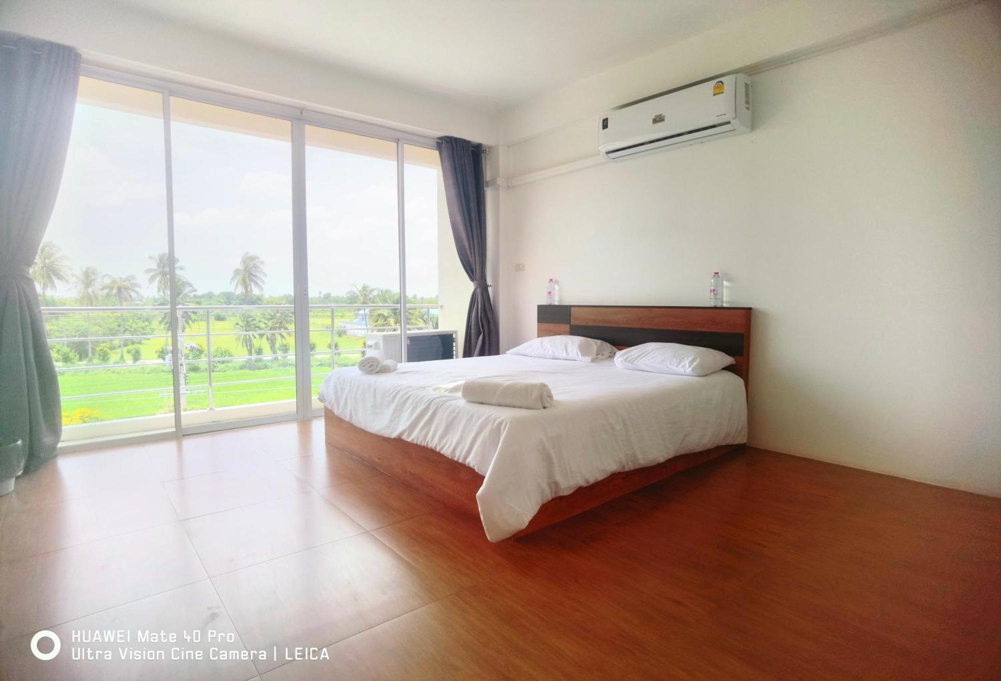 115 Townhouse Hotel Ban Khlong Krang ภายนอก รูปภาพ