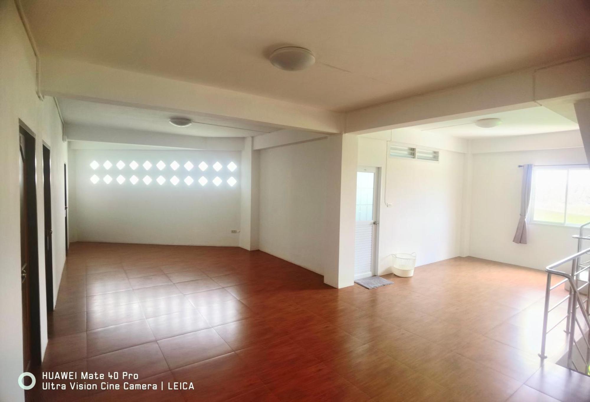 115 Townhouse Hotel Ban Khlong Krang ภายนอก รูปภาพ