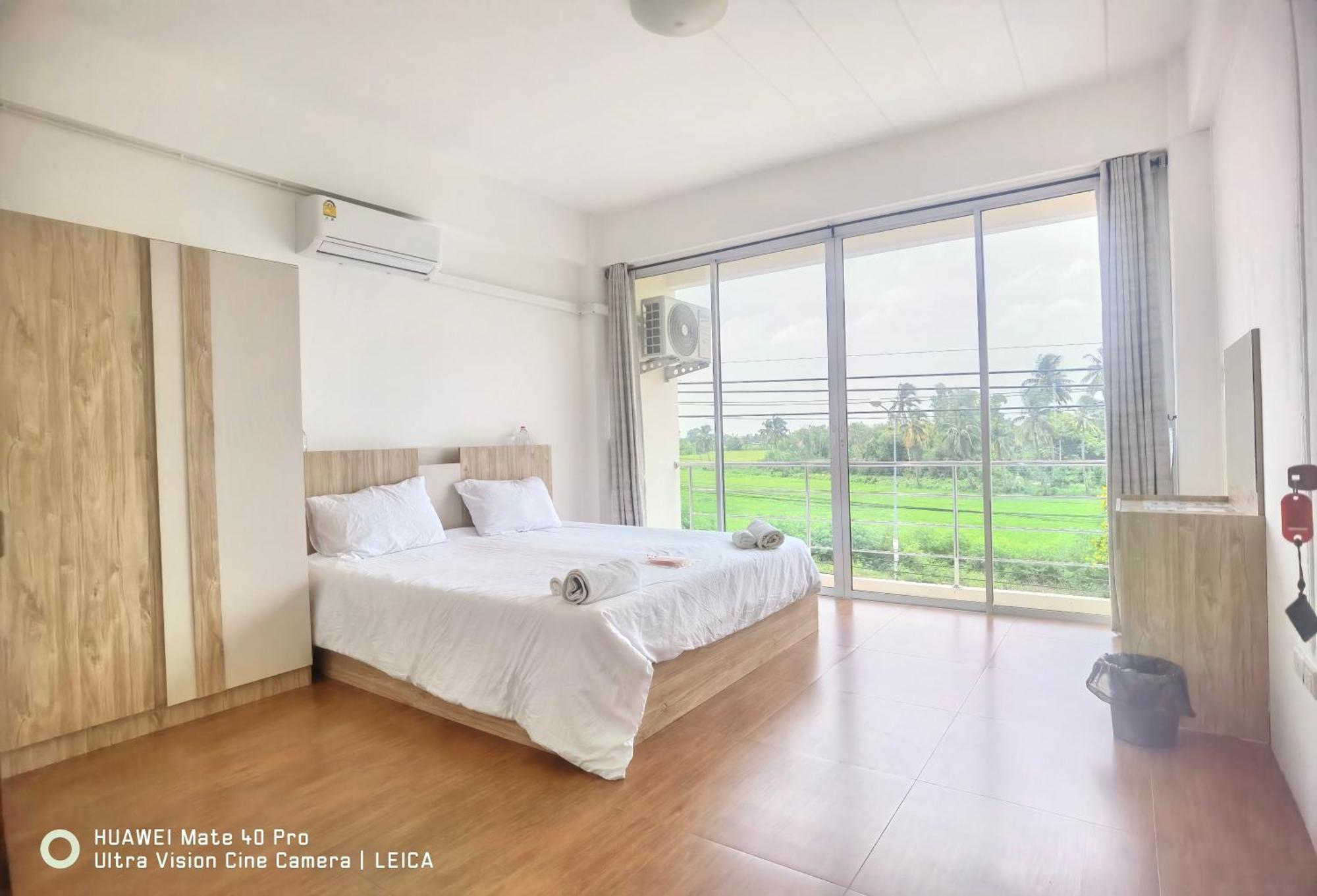 115 Townhouse Hotel Ban Khlong Krang ภายนอก รูปภาพ