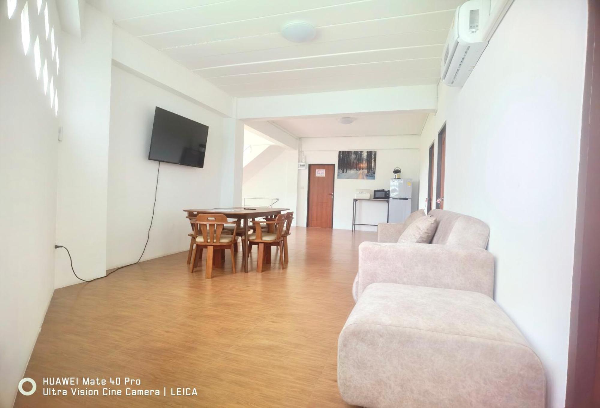 115 Townhouse Hotel Ban Khlong Krang ภายนอก รูปภาพ