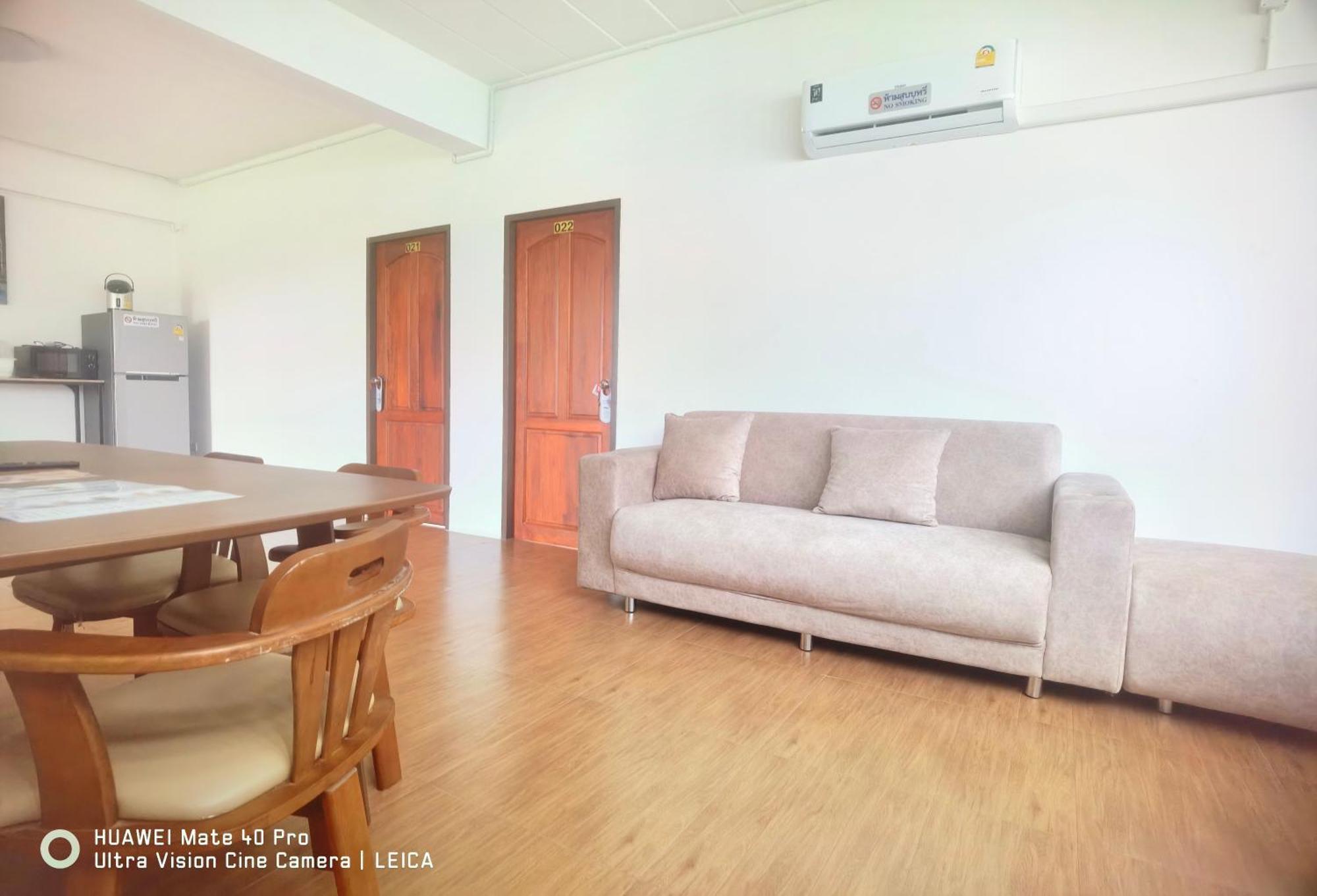 115 Townhouse Hotel Ban Khlong Krang ภายนอก รูปภาพ