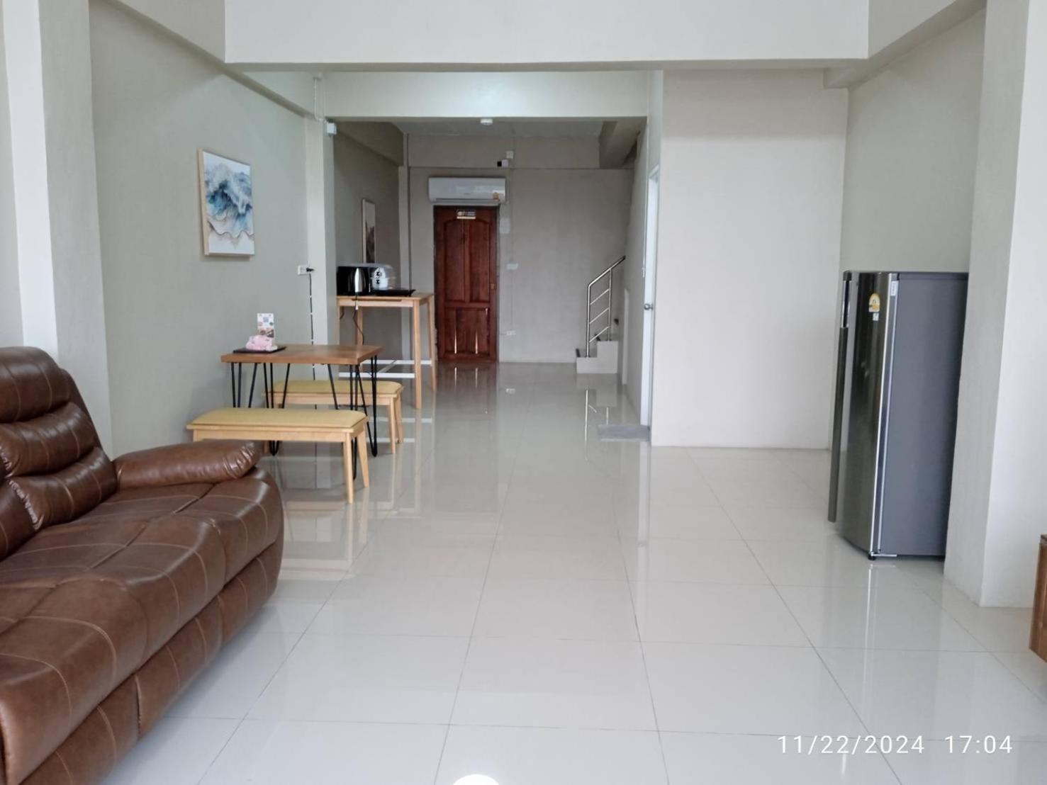 115 Townhouse Hotel Ban Khlong Krang ภายนอก รูปภาพ